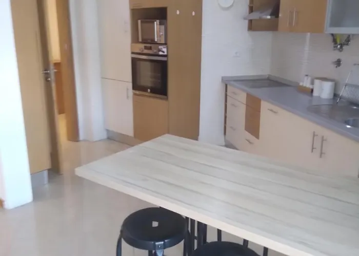 Διαμέρισμα Center *